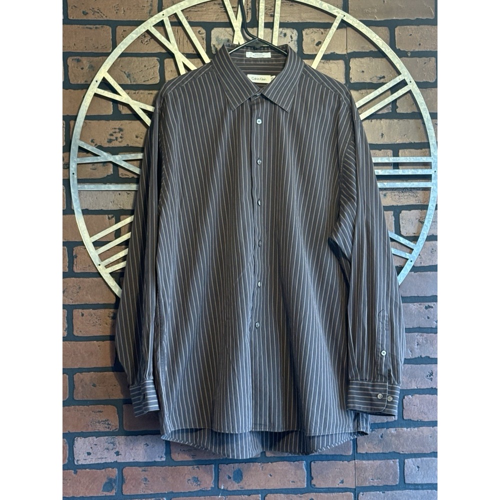 Men's Calvin Klein Button Up Dress Shirt Brown Size 17 1/2 34/35